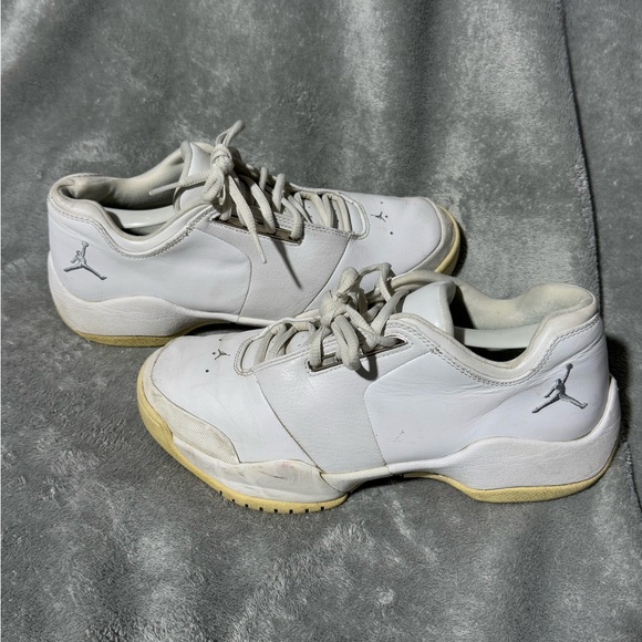 Air Jordan 2004 Jumpman Servem Low White Retro Vintage 309168 103 - Size 8.5 main image 8